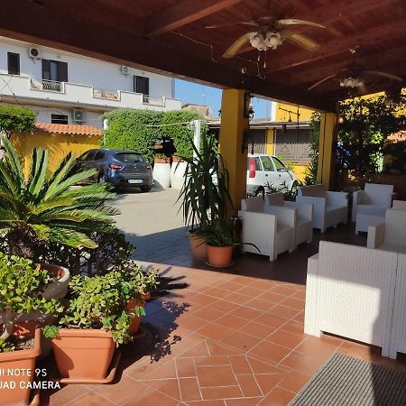 Hotel La Calabrese Isola Di Capo Rizzuto Экстерьер фото