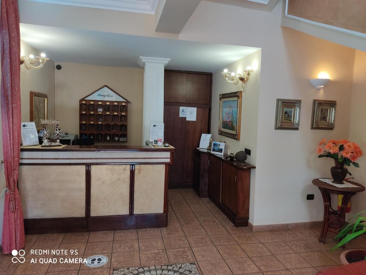 Hotel La Calabrese Isola Di Capo Rizzuto Экстерьер фото