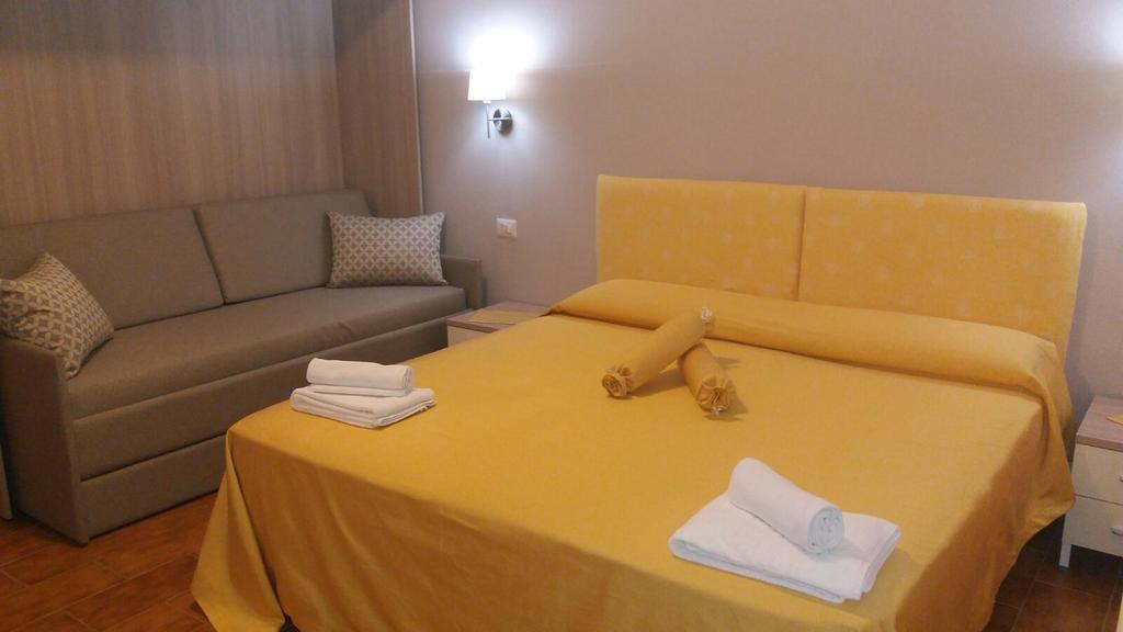 Hotel La Calabrese Isola Di Capo Rizzuto Экстерьер фото