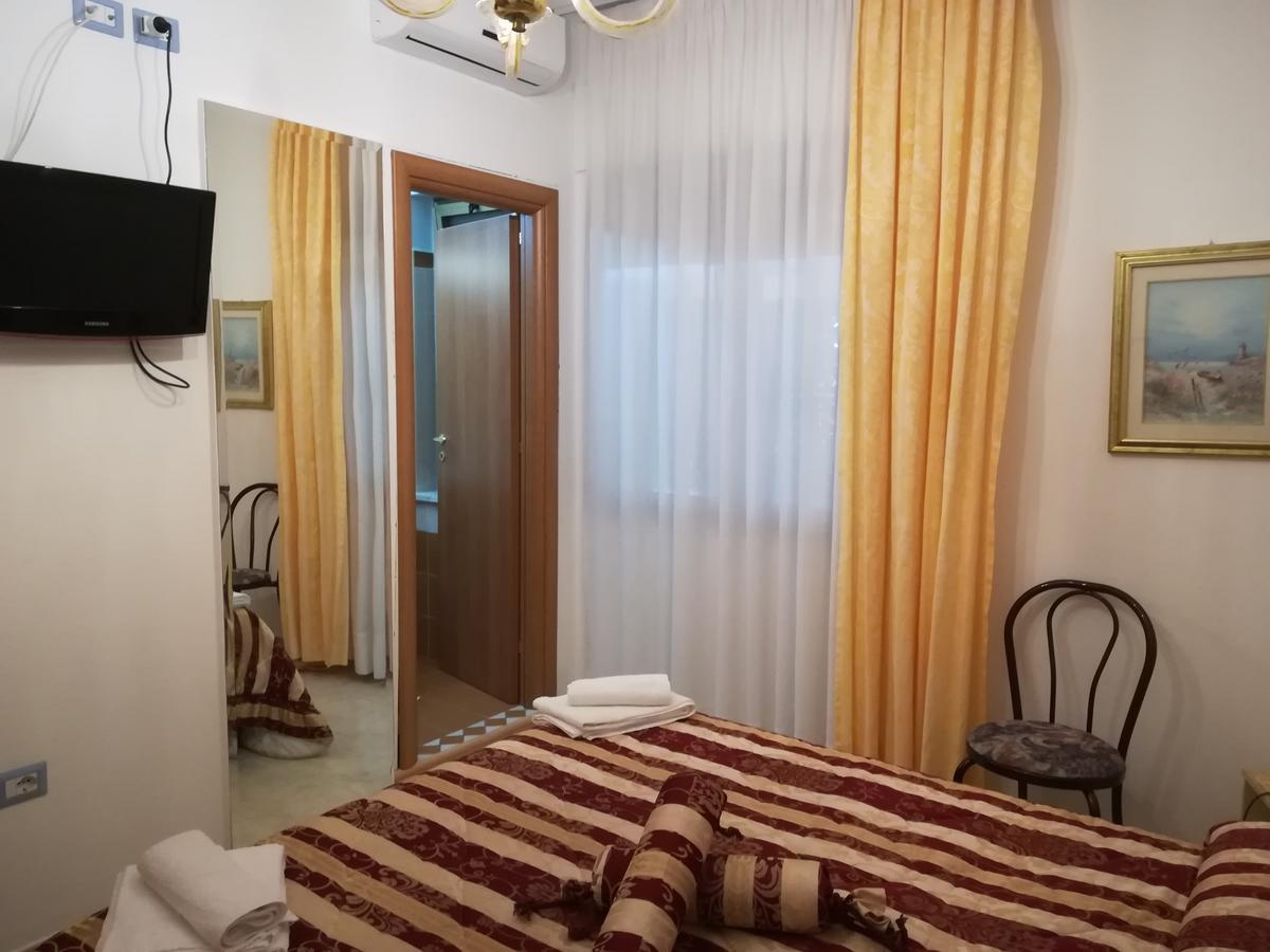 Hotel La Calabrese Isola Di Capo Rizzuto Экстерьер фото