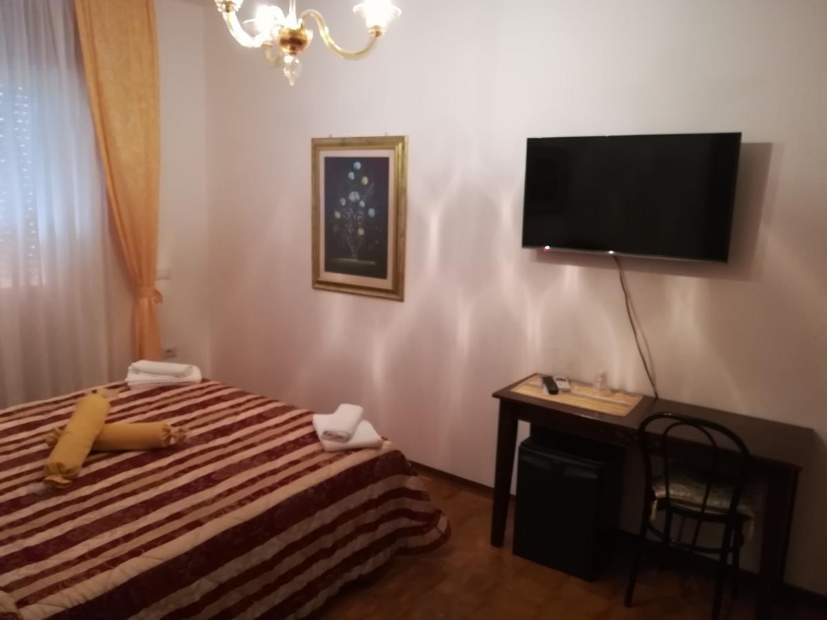 Hotel La Calabrese Isola Di Capo Rizzuto Экстерьер фото