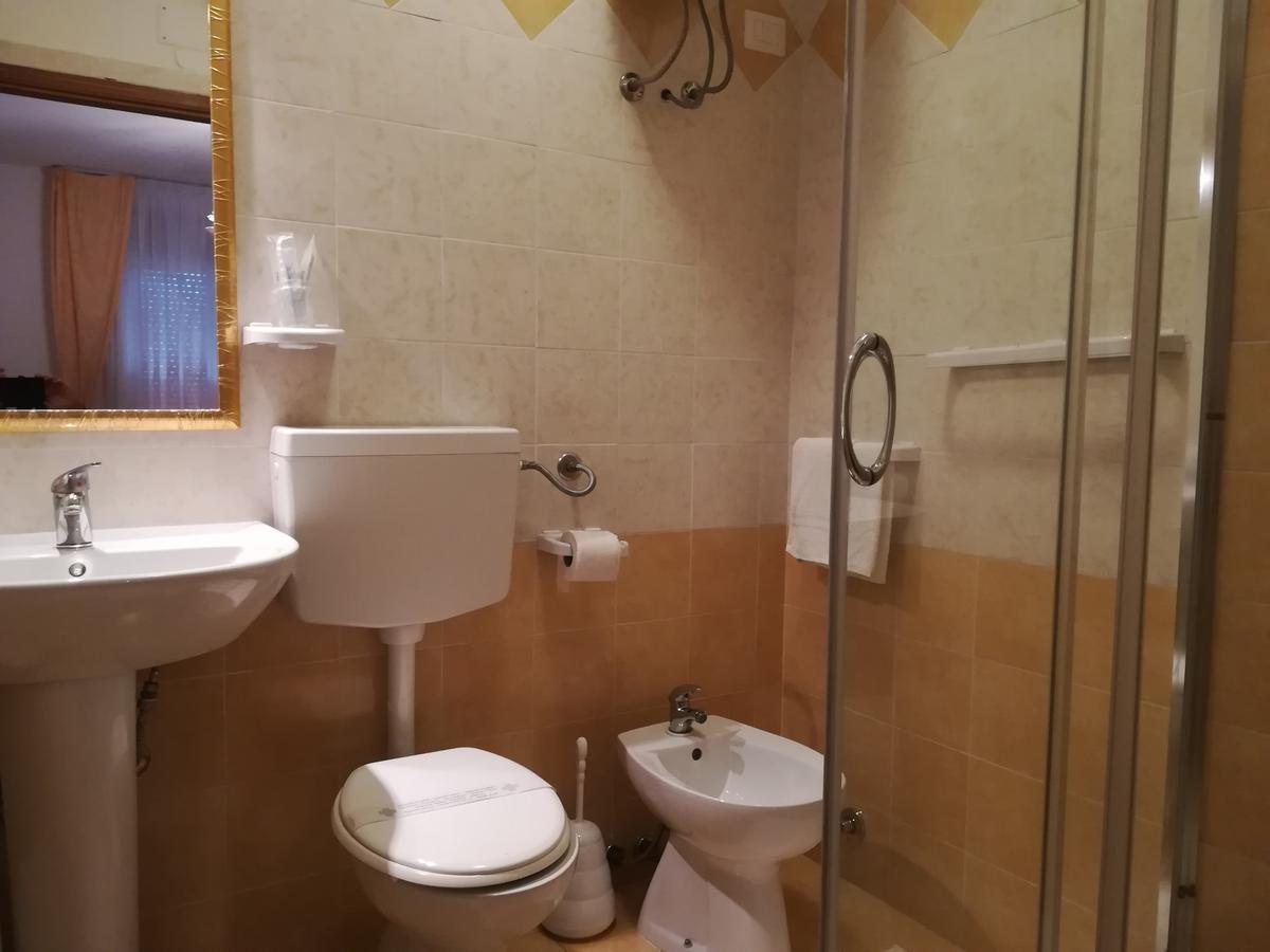 Hotel La Calabrese Isola Di Capo Rizzuto Экстерьер фото