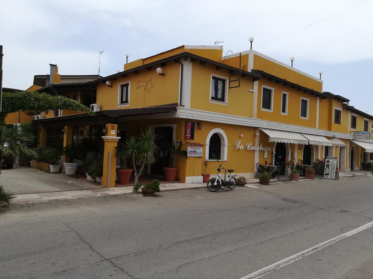 Hotel La Calabrese Isola Di Capo Rizzuto Экстерьер фото