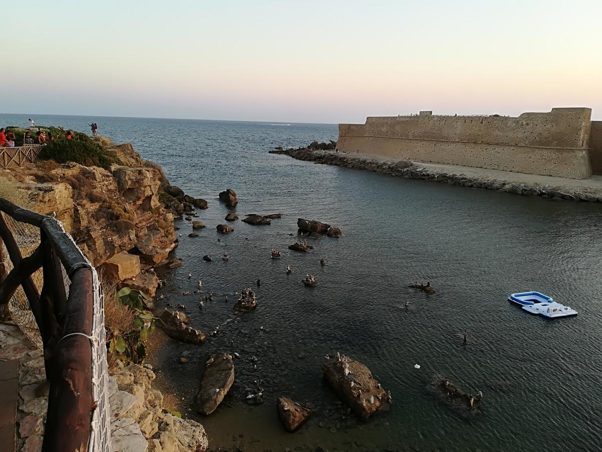 Hotel La Calabrese Isola Di Capo Rizzuto Экстерьер фото